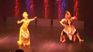 KOLABORASI TARI JAWA BALI