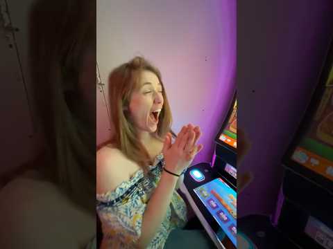 I didn’t think this was possible?! #Slots #Bonus #Jackpot