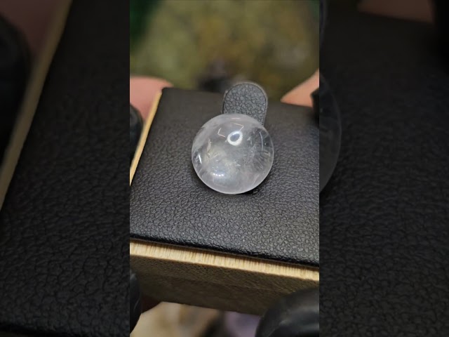 حجر الدر روك كوارتز طبيعي مفحوص و موثق بشهادة مختب...