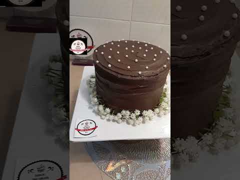 chocolatecakechoclatecakewithflowerchoclatefudgecakedarkchoclatecakeshireencakepalour..