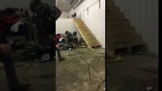 faze tari cu atv-ul pe scari in jos