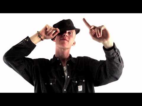 kapten röd - ju mer dom spottar lyrics