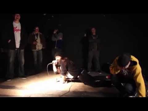 Diggy Splash Humps a Skateboard