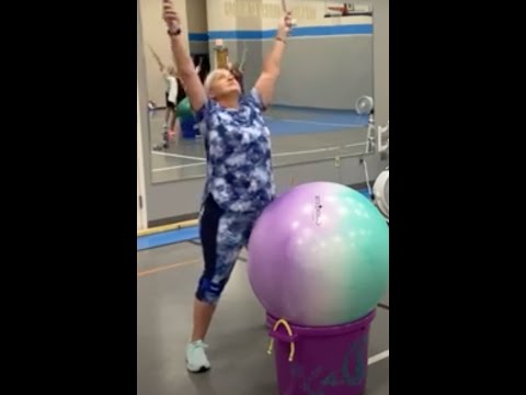 BeatFitness Cardio Drumming - Flash Dance  What A Feeling (Warm Up)