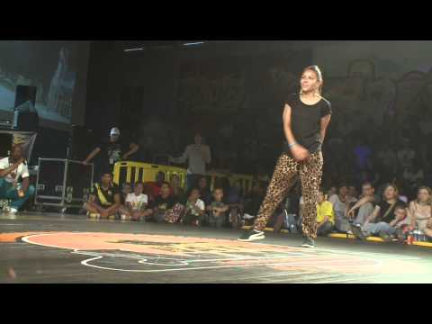 Battle VNR 2011 - Cleopatra vs Rebecca
