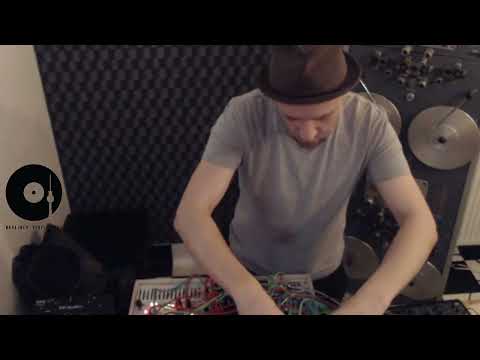 Yapacc live - at Berliner Vinylwerk  - Modular Step 2019