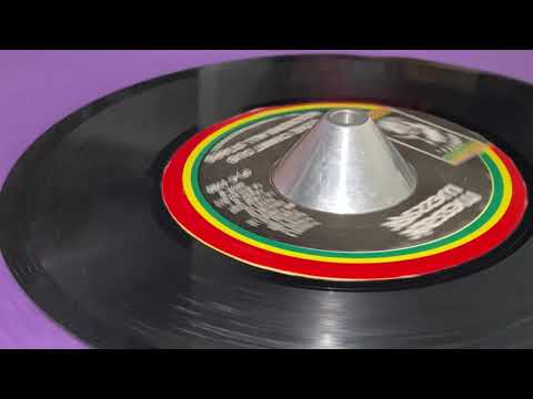ROCKERS ALL STARS ~ Love Chant Dub (AUGUSTUS PABLO ~ Minstrel Chants, B Side)