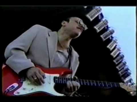 Ronnie Earl - King Bisquit Festival