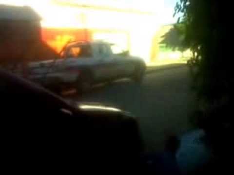 DAMIAN PEREZ ESCUCHANDO DAMAS GRATIS EN FRENTE DE LA GORRA