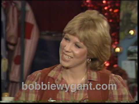Vicki Lawrence & Ken Berry "Mama's Family" 1983 - Bobbie Wygant Archive