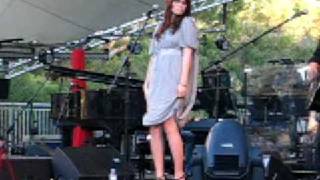 Help Me - Mandy Moore. Live Perth Feb 29th 2008