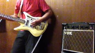 Video thumbnail for Teisco ET-312 "shark fin" K-3L guitar with VOX VR15 amp by johnnyangel69