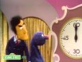 Sesame Street Grover Finds 5 Items To Beat The Game Show