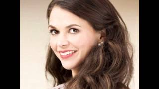 Sutton Foster - Up On The Roof Live