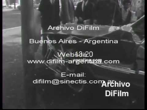 Thumbnail for DiFilm - Choque automovil Ford Falcon contra poste de luz (1966)