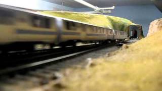 preview picture of video 'Golden Gate Model RR San Francisco Bart and Great Northern Empire Builder HO Scale'