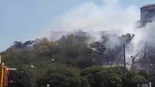 fiamme-nel-cuore-di-salerno-brucia-forte-la-carnale