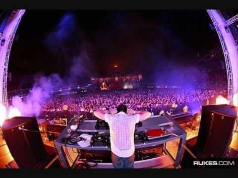 Dirty South EDC 2010 Live Mastiksoul   Bofe De Elite w Fatboy Slim vs Fedde le Grand   Praise You