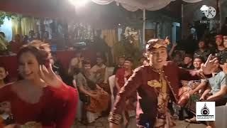 Download lagu Serunya magenjekan magonjakan di acara resepsi pernikahan di Bali. sampai gerongnya ikut berdiri mp3