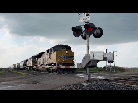 Railfanning North Platte Nebraska! East and Westbound Union Pacific Manifest Trains!