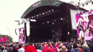 Oxegen festival 2011: Slash and Fergie Beautiful Dangerous