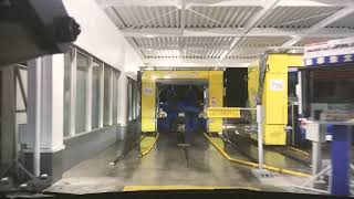 久しぶりにガソスタの洗車機でフリードちゃんを洗ったよあと掃除機もかけました。