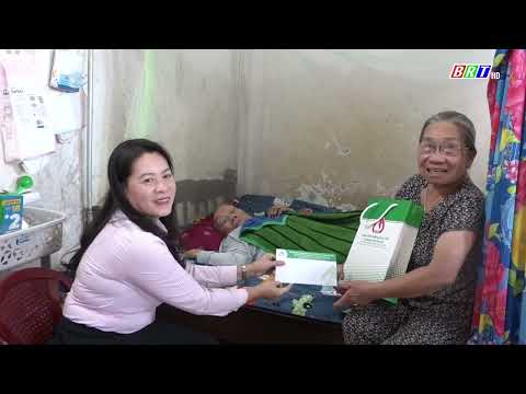 ngan-hang-chinh-sach-tinh-dak-lak-tang-qua-gia-dinh-chinh-sach-phuong-buon-ho