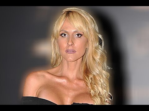 BITNO JE DA SE NEKOM DIVIM: Iva ne voli da priča o LJUBAVI, a sad je iznela deo INTIME