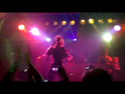 Rebeka Brown Magic Solution en Rockstar bilbao (comienzo).mp4