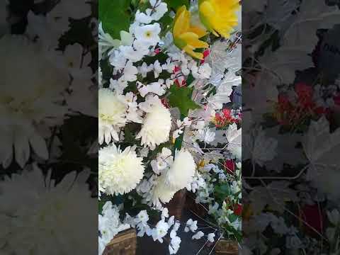 Interior artificial decorative flowers  also very attractive very demondable