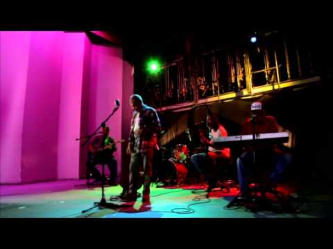 RockUmental - Smoke gets in your eyes