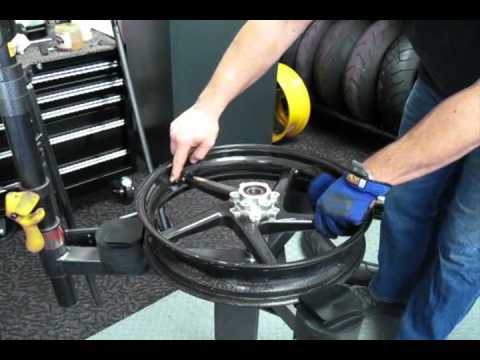 Super Safe Scratch Proof Tire Change on a Carbon Fiber Wheel