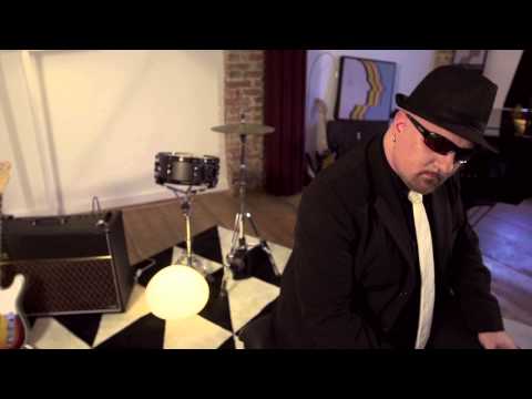 Roy Paci & Aretuska feat. Dr. Ring Ding - Italians Do It Better (Official Video)