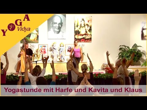 Musikalische Yogastunde mit Harfe: Vom Fluss zum Ozean der Stille - mit Klaus und Kavita