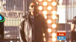 Usher Sings 'Yeah' - Live on Sunrise in HD