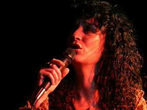 Julia Zenko - "Carta de un león a otro"
