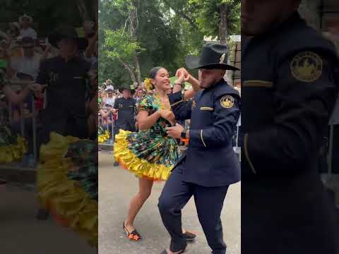 JOROPO por Neiva , Huila 🇨🇴🎶✨ #colombia #joropo #purojoropo