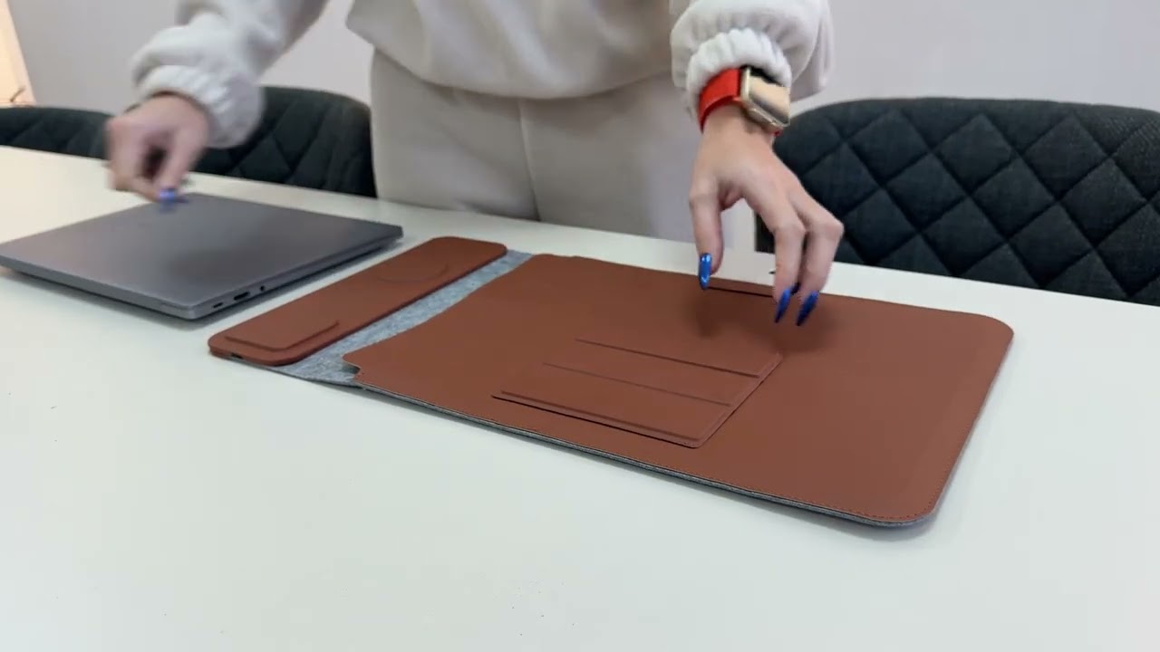 Подставка-чехол для ноутбука STAND JD-S101 с БЗУ 4in1 15W (15-16'')