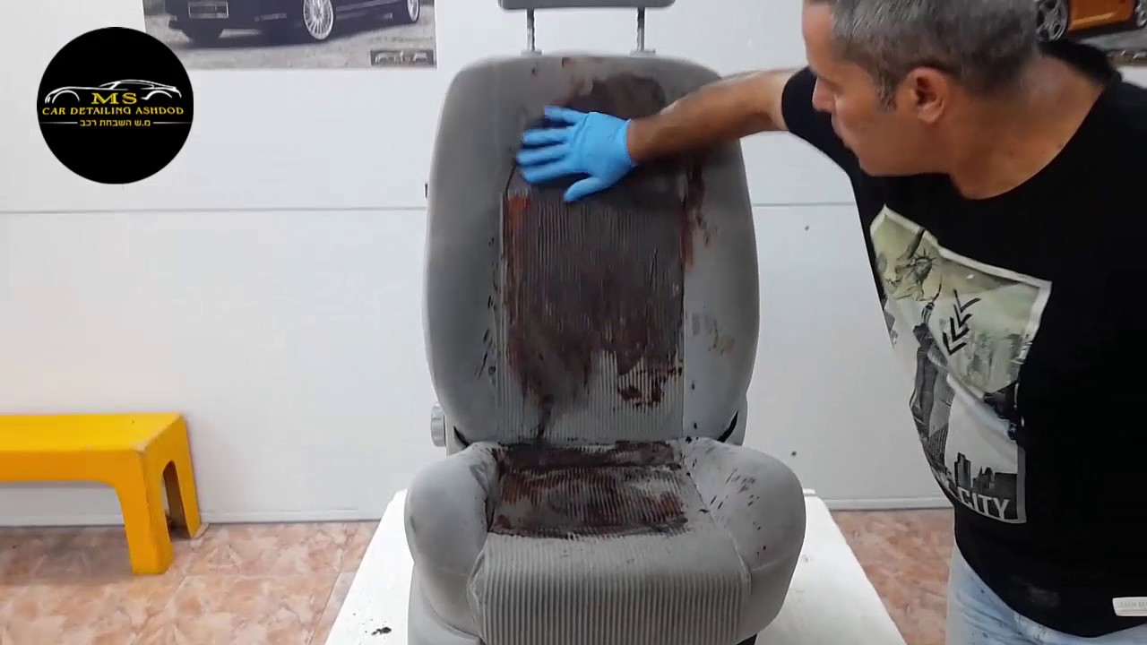 הדגמה של ניקיון ריפודים בניקיון יסודי פנימי של דיטיילינג