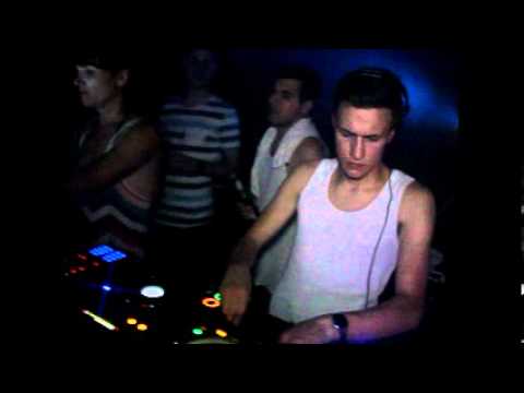 12-07-06 - Untre Ferunden @ Halle03, HD_Jan Golly