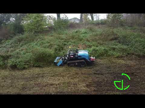 TMU 40 von C4 Meccanica Mulchraupe - Steilhang per Funk & Fahrersitz