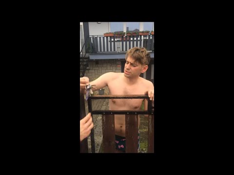 Trocha Klidu - Poprvé (Oficiální Životoklip)