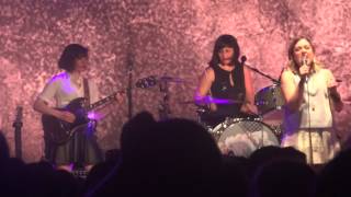 Sleater-Kinney (Live) - Gimme Love