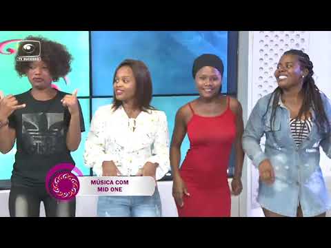 MID ONE CANTA “IPHONE” NO MOÇAMBIQUE EM CONCERTO