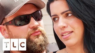 Larissa &amp; Colt&#39;s Cousin Have An Explosive Fight At Family BBQ | 90 Day Fiancé