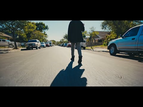 Alvaro Soler ft. Greg Taro - Diferente (Official Video)