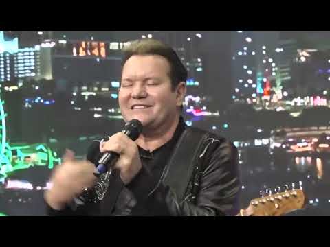 Ximbinha canta Pra Mim Já Morreu no programa Tô Aqui com Juliana Herc, da Record News