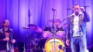 Pearl Jam w/ Ben Harper - Indifference - Christchurch
