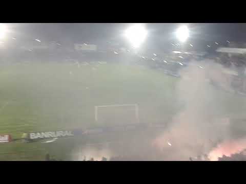 "Xelaju MC la mejor porra de Guatemala" Barra: Sexto Estado &bull; Club: Xelajú