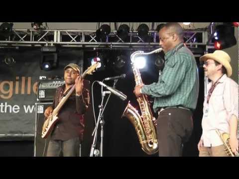 Samuel Yirga  -  6 And 4  -  WOMAD Charlton Park 2011